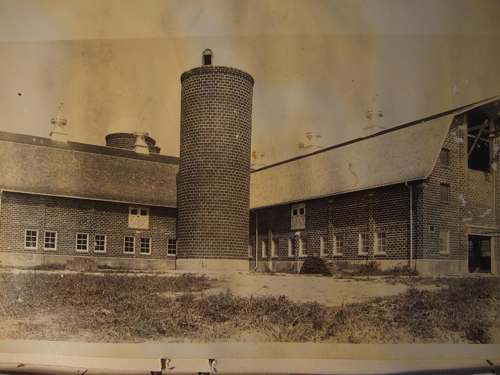 DSCF2472.JPG - The prison's Dairy Barn, built in 1929, was the largest barn in the state at the time.