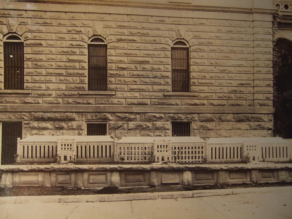 DSCF2475.JPG - A stone model of the new cellhouse and Hospital Building was on public display on the south side of the Administration Building for many years.  Small pieces are all that's left, some of which are on display in the Penitentiary Museum.