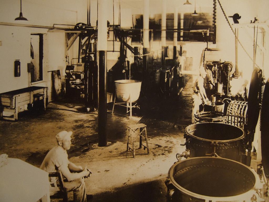 DSCF2499.JPG - Canning factory - note vats and pressure cookers